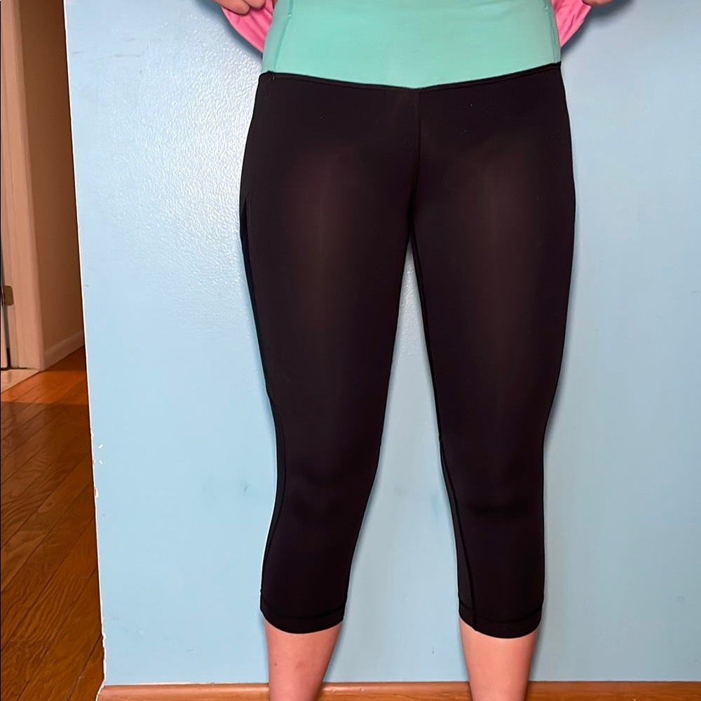 Lululemon Black Cropped Leggings